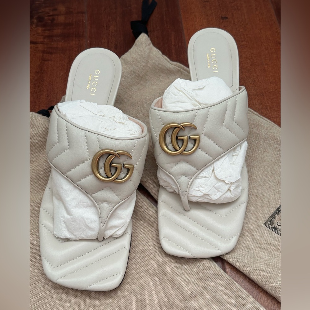 Gucci Quilted Cream Thong Sandals with Gold GG